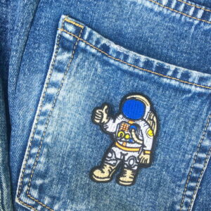Alternative view of Astronaute pouce levé – Écusson