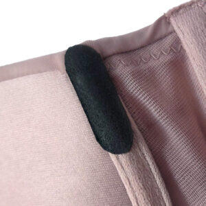 The Bra Patch – Quand l’armature du soutien-gorge ressort – Image 6