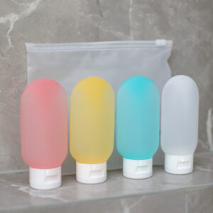 Flacons rechargeables avec pochette – Lot de 4