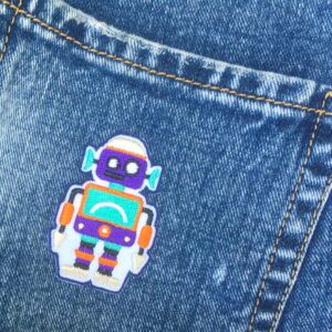 Alternative view of Robot violet – Écusson
